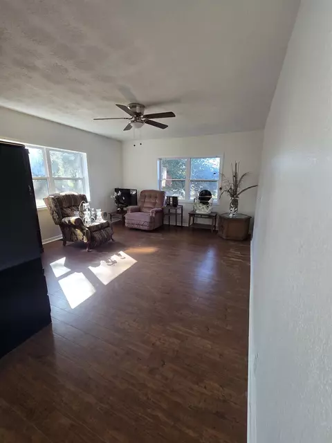 Living - 1946 N Us 221, Perry, FL 32347 photo 3 of 4