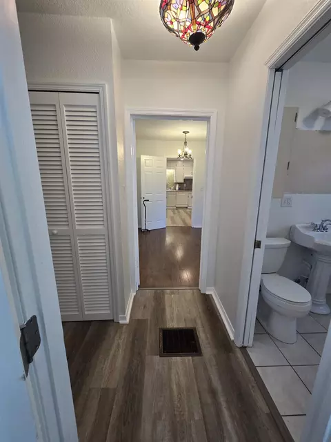 Entry Way - 1946 N Us 221, Perry, FL 32347 photo 3 of 6