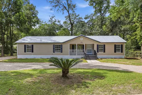 1440 Jake Dr, Tallahassee, FL 32305