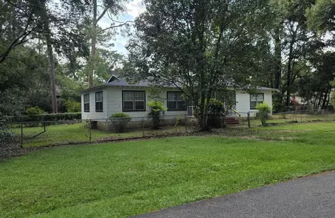 910 Wadsworth St #-, Tallahassee, FL 32304