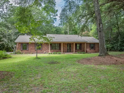 4074 Riverwood Rd, Tallahassee, FL 32303
