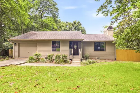 1522 Kessel Dr, Tallahassee, FL 32308