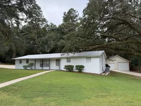 1601 Salmon Dr, Tallahassee, FL 32303
