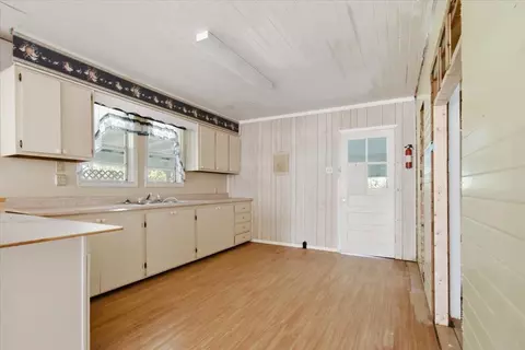Kitchen - 2419 Dorman Peacock Rd, Perry, FL 32348 photo 1 of 1