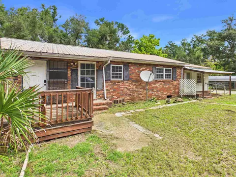 Exterior - 814 W Leon St, Perry, FL 32347 photo 12 of 12