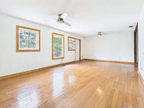 814 W Leon St, Perry, FL 32347 photo 2