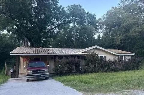 891 Pelham Ave, Graceville, FL 32440