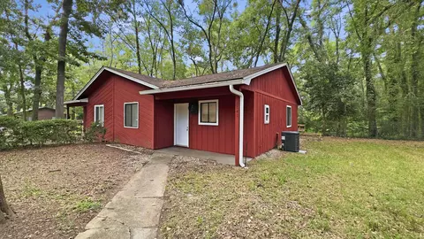 2741 W Tharpe St, Tallahassee, FL 32303