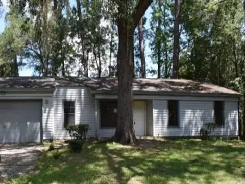 2080 Darnell Cir, Tallahassee, FL 32303