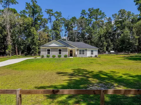 1600 Beaver Creek Dr, Havana, FL 32333