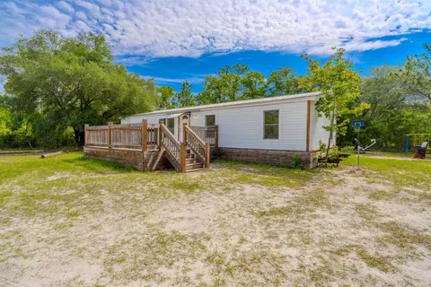 989 Lakeview Point Rd, Quincy, FL 32351
