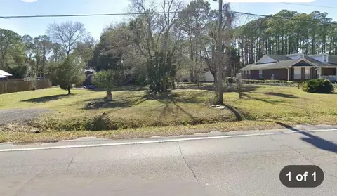 256 12th St, Apalachicola, FL 32320