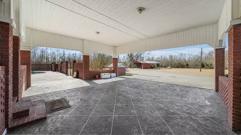 Exterior - 21748 N Sr 71, Altha, FL 32421 photo 2 of 6