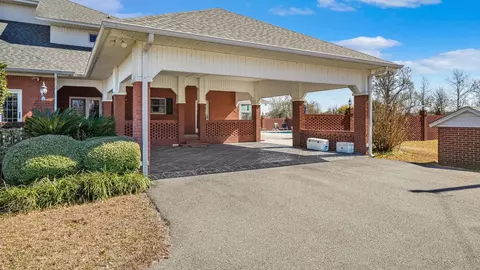 Exterior - 21748 N Sr 71, Altha, FL 32421 photo 5 of 6