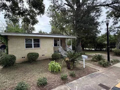 2104 Saxon St, Tallahassee, FL 32310