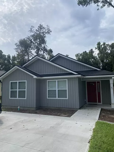 83 Comanche Trl, Crawfordville, FL 32327