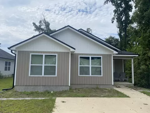 57 Spokan Trl, Crawfordville, FL 32327