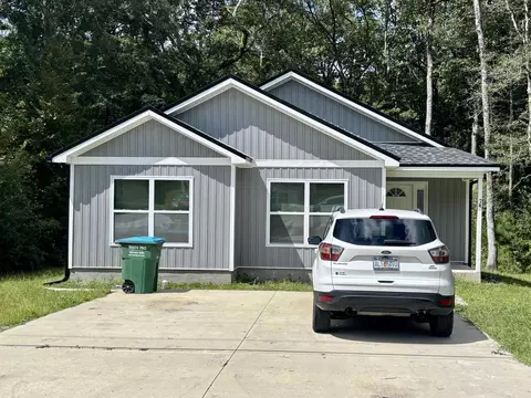 74 Black Foot Rd, Crawfordville, FL 32327