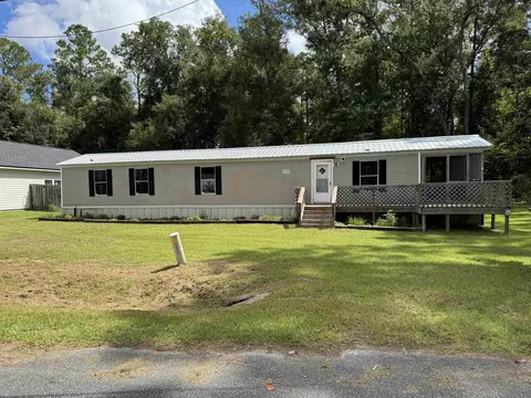 39 Klickitat Dr, Crawfordville, FL 32327