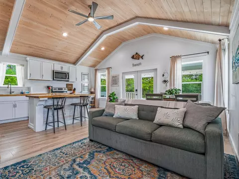 Living - 1605 Sandpiper Dr, Carrabelle, FL 32322 photo 2 of 3