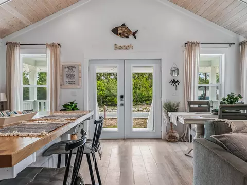 Entry Way - 1605 Sandpiper Dr, Carrabelle, FL 32322 photo 1 of 3