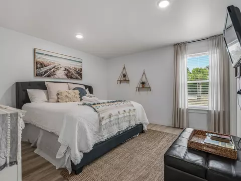 Bedroom - 1605 Sandpiper Dr, Carrabelle, FL 32322 photo 1 of 4