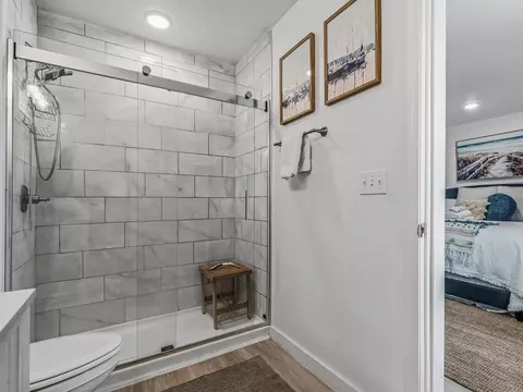 Bath - 1605 Sandpiper Dr, Carrabelle, FL 32322 photo 2 of 4