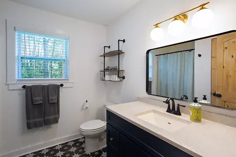 Bath - 216 Levy Bay Rd, Panacea, FL 32346 photo 6 of 7