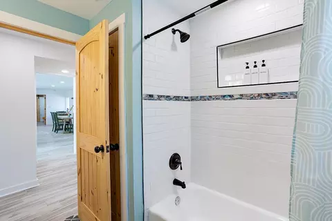Bath - 216 Levy Bay Rd, Panacea, FL 32346 photo 5 of 7