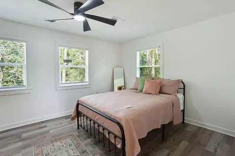 Bedroom - 216 Levy Bay Rd, Panacea, FL 32346 photo 8 of 11