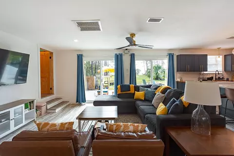 Living - 216 Levy Bay Rd, Panacea, FL 32346 photo 4 of 5