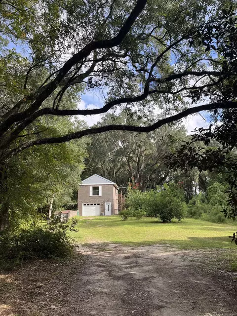 1858 Old Briar Trl, Tallahassee, FL 32305