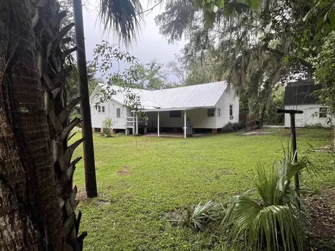 Exterior - 520 E High St, Monticello, FL 32344 photo 6 of 9