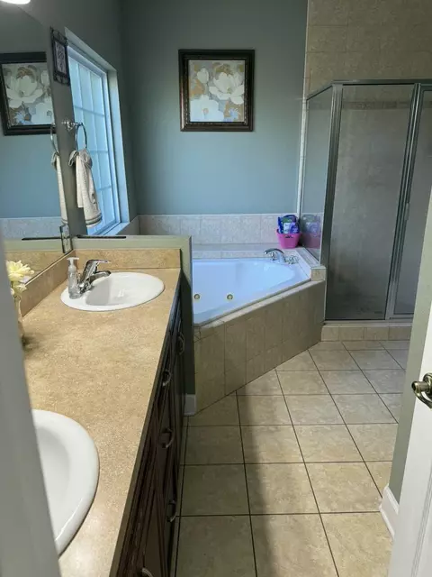 Bath - 139 Eugene Lamb Rd, Midway, FL 32343 photo 1 of 2