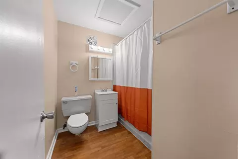 Bath - 106 Stephens St, Perry, FL 32347 photo 1 of 2