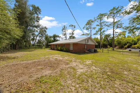 Exterior - 106 Stephens St, Perry, FL 32347 photo 3 of 8