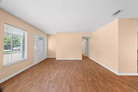 Living - 106 Stephens St, Perry, FL 32347 photo 8 of 8