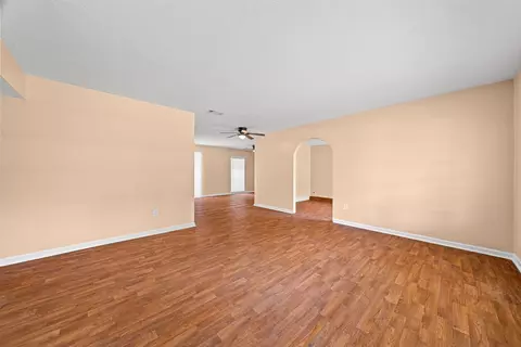 Living - 106 Stephens St, Perry, FL 32347 photo 5 of 8