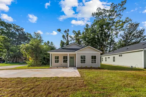 24 Haida Trl, Crawfordville, FL 32327