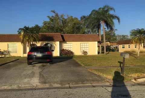 9932 83rd St, Other Florida, FL 33777