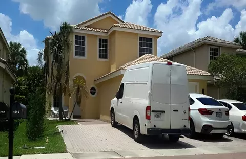 4252 SW 126th Ave, Miramar, FL 33027