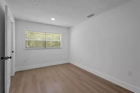 Bedroom - 1850 Dice Rd, Perry, FL 32348 photo 5 of 11