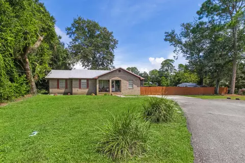 103 Earl King St, Apalachicola, FL 32320
