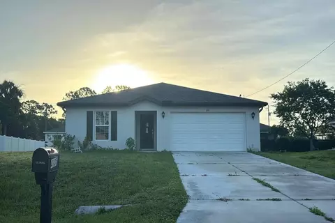 4105 NE 23rd Pl, Cape Coral, FL 33909