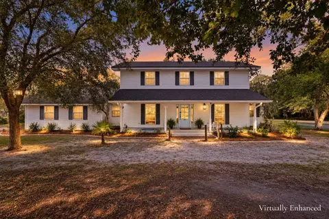 902 NW Avenue D, Carrabelle, FL 32322