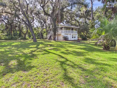 Exterior - 117 Davis Dr, Perry, FL 32348 photo 1 of 10