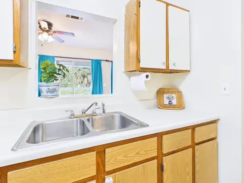 Kitchen - 117 Davis Dr, Perry, FL 32348 photo 1 of 1