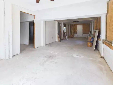 Living - 117 Davis Dr, Perry, FL 32348 photo 6 of 7