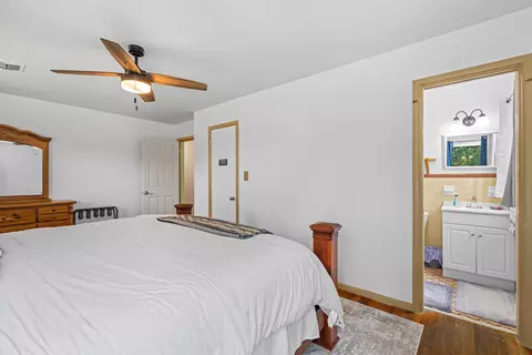 Bedroom - 107 Pine Tree Rd, Perry, FL 32348 photo 3 of 8