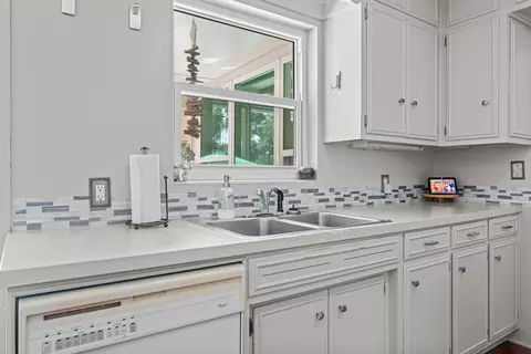 Kitchen - 107 Pine Tree Rd, Perry, FL 32348 photo 5 of 7